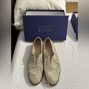 Stuart Weitzman women’s Beige Woven Oxfords